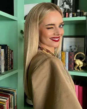 Samara Weaving / samara_weaving / samweaving nude photo #0138