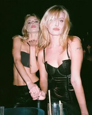 Samara Weaving / samara_weaving / samweaving nude photo #0296