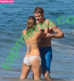 Samara Weaving nude photo #0030 (samara_weaving / samweaving)