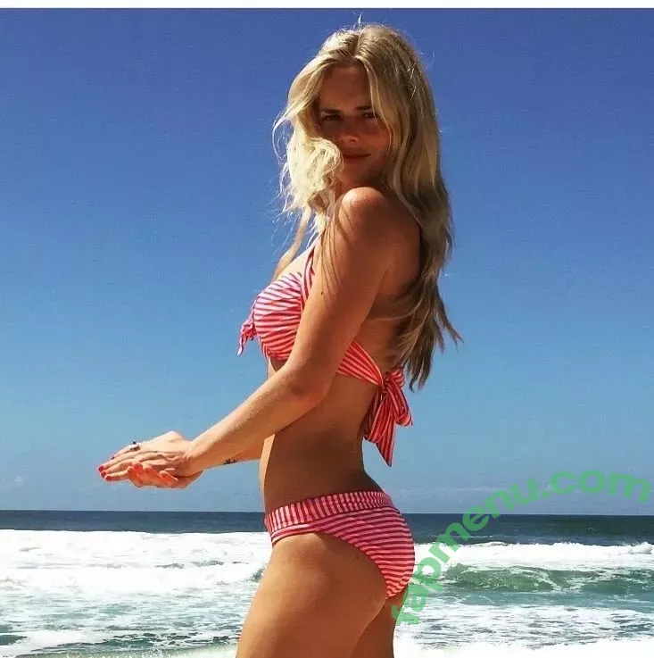 Samara Weaving nude photo #0046 (samara_weaving / samweaving)