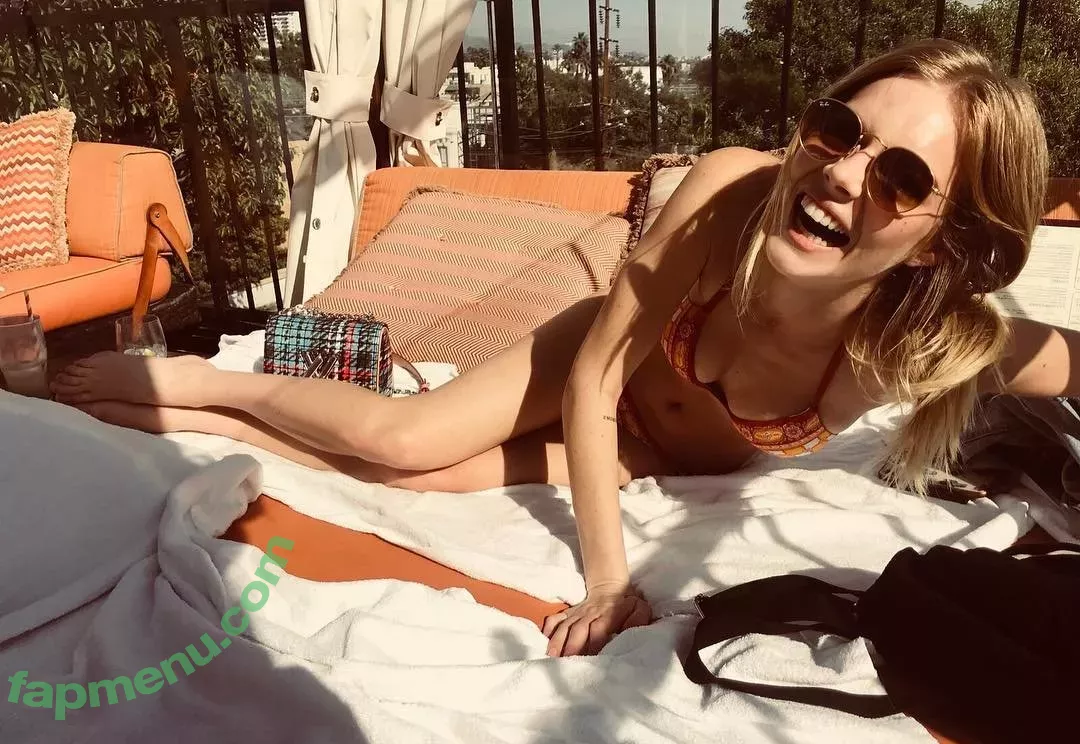 Samara Weaving nude photo #0071 (samara_weaving / samweaving)