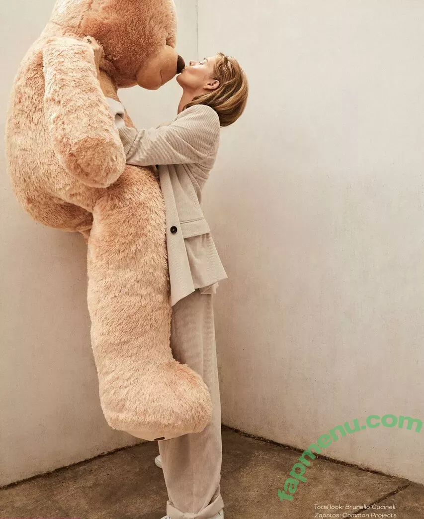 Samara Weaving nude photo #0123 (samara_weaving / samweaving)