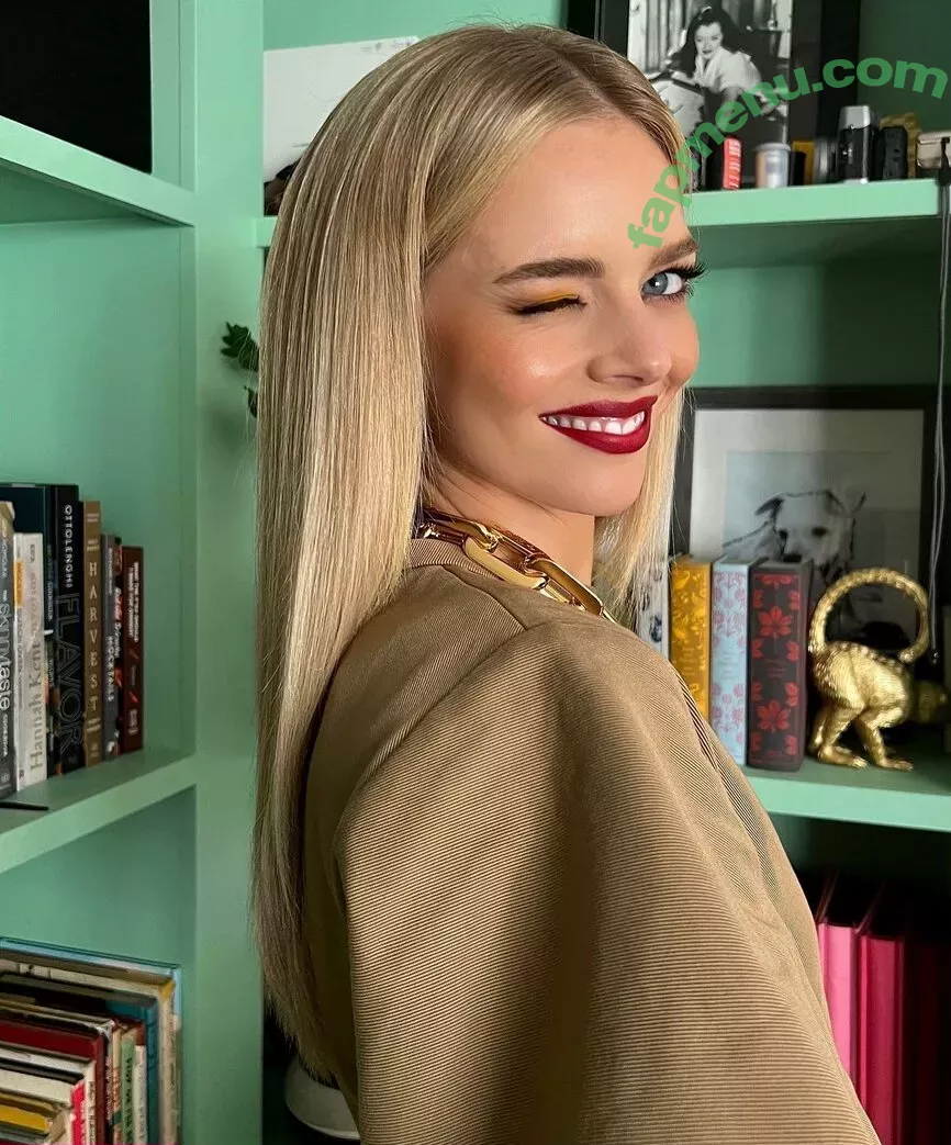 Samara Weaving nude photo #0138 (samara_weaving / samweaving)