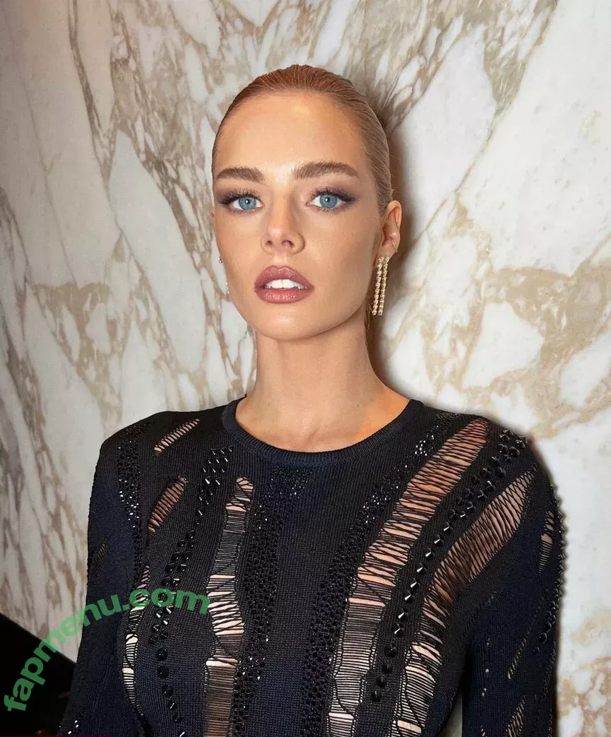 Samara Weaving nude photo #0199 (samara_weaving / samweaving)