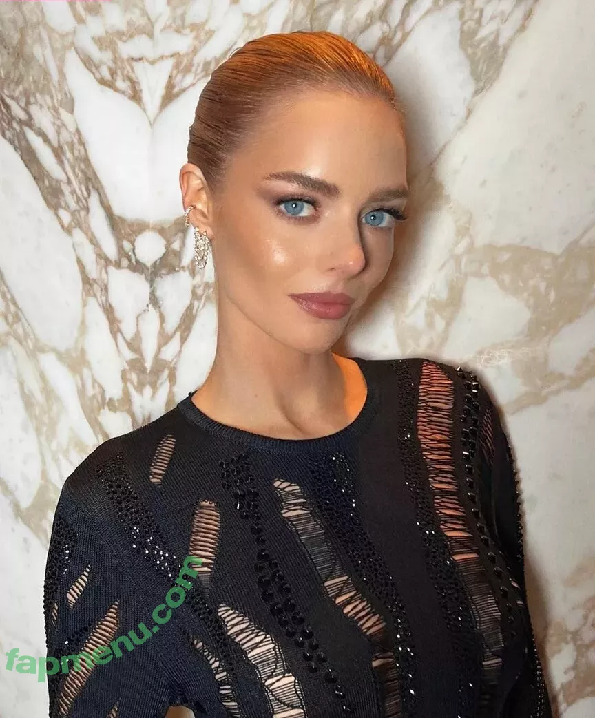 Samara Weaving nude photo #0200 (samara_weaving / samweaving)