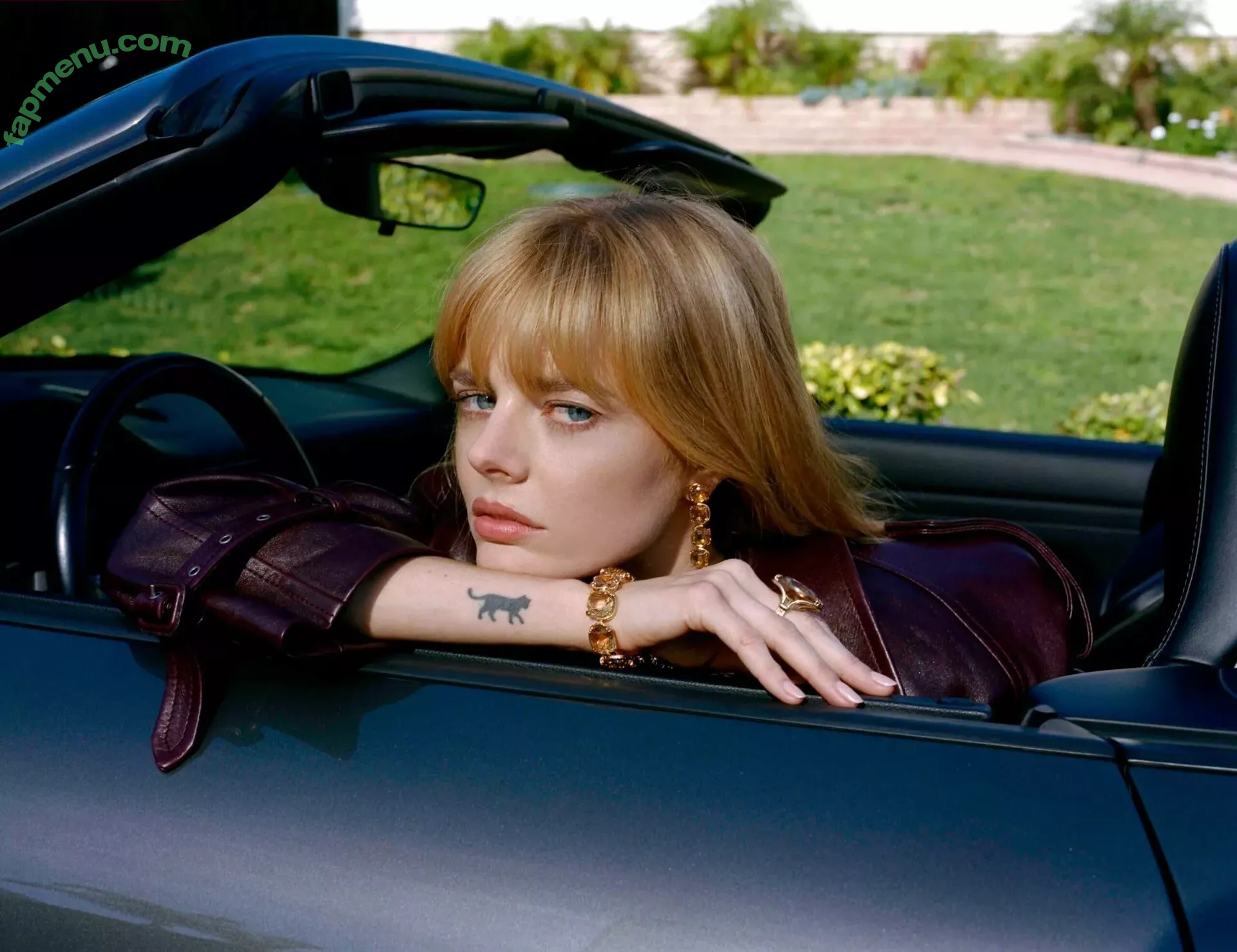 Samara Weaving nude photo #0217 (samara_weaving / samweaving)