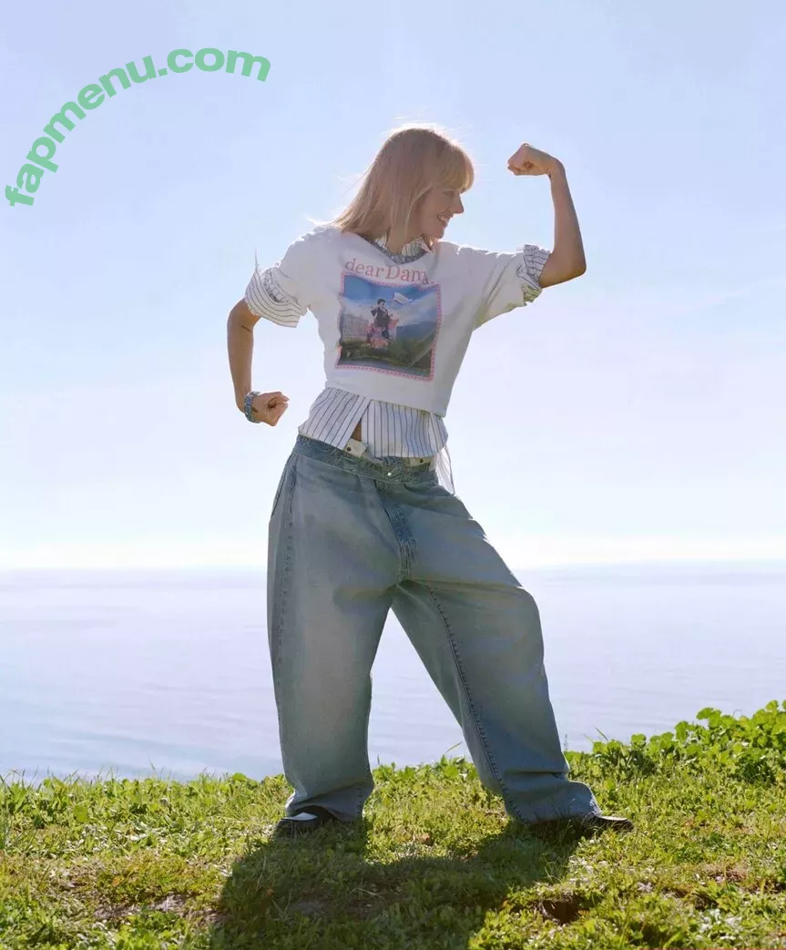 Samara Weaving nude photo #0219 (samara_weaving / samweaving)