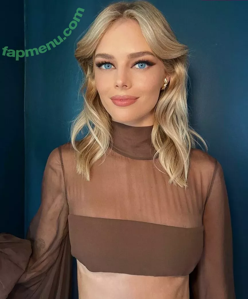 Samara Weaving nude photo #0265 (samara_weaving / samweaving)