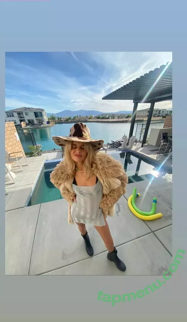 Samara Weaving nude photo #0277 (samara_weaving / samweaving)