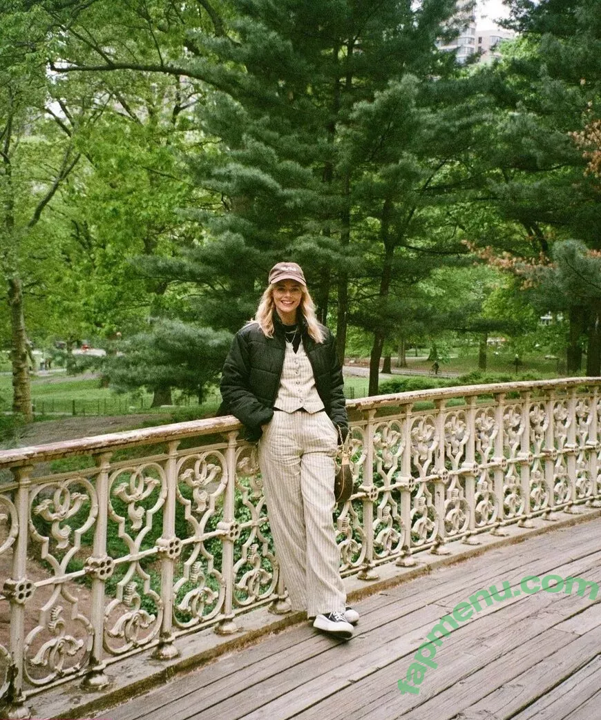 Samara Weaving nude photo #0299 (samara_weaving / samweaving)