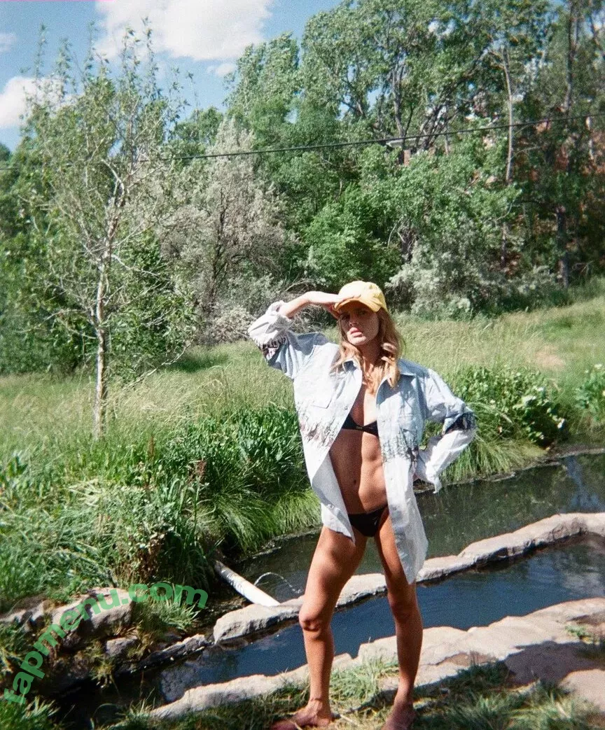 Samara Weaving nude photo #0303 (samara_weaving / samweaving)