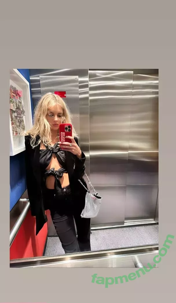 Samara Weaving nude photo #0306 (samara_weaving / samweaving)