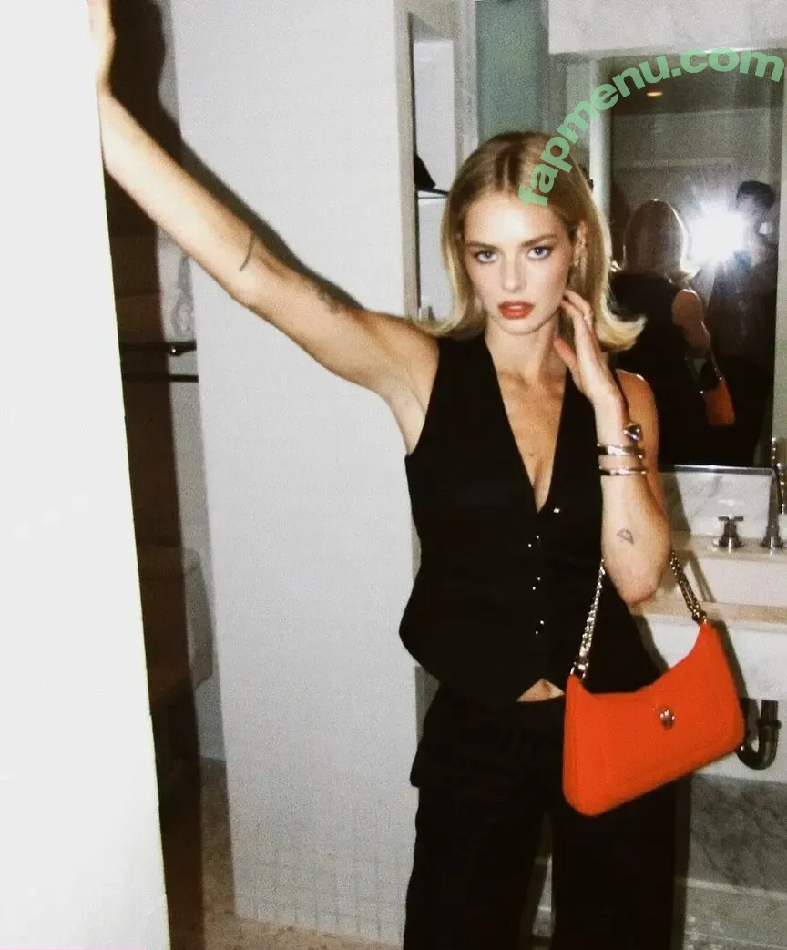 Samara Weaving nude photo #0809 (samweaving)