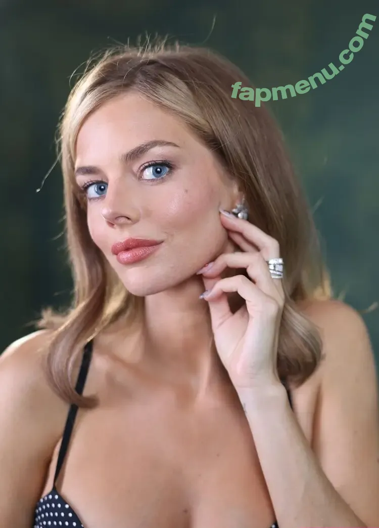 Samara Weaving nude photo #1066 (samweaving)