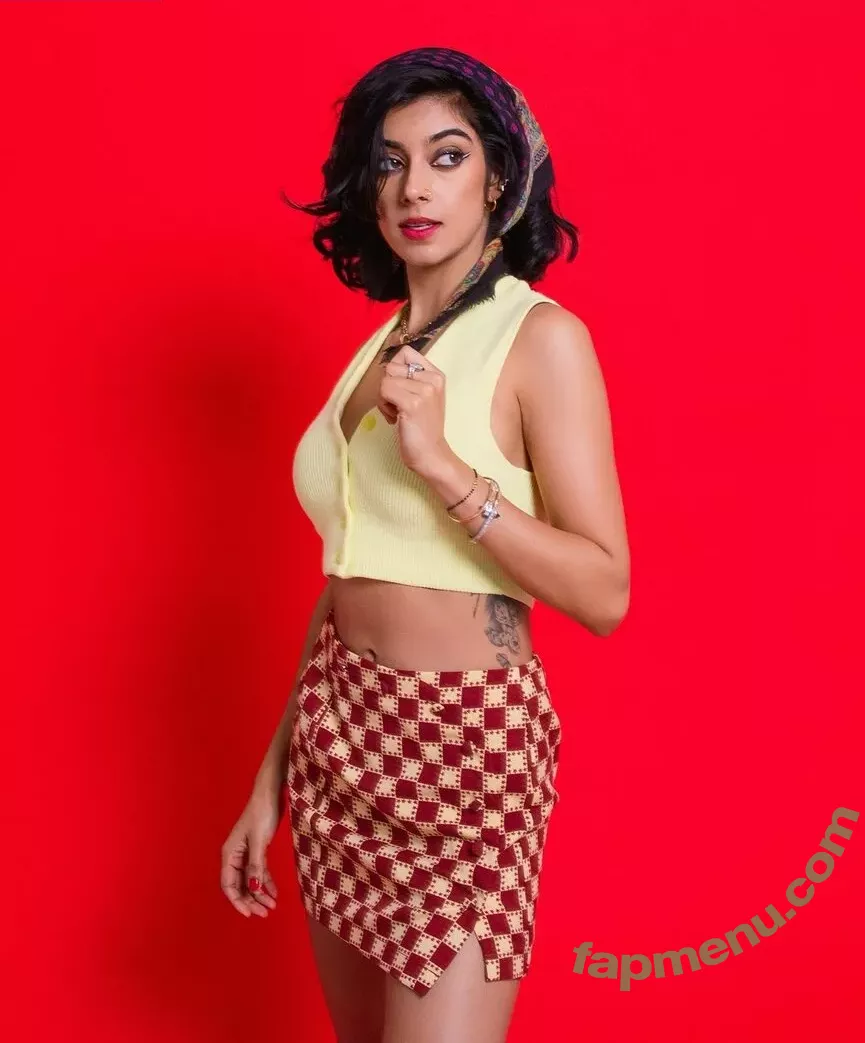 Samicamusic nude photo #0165 (samisheen)