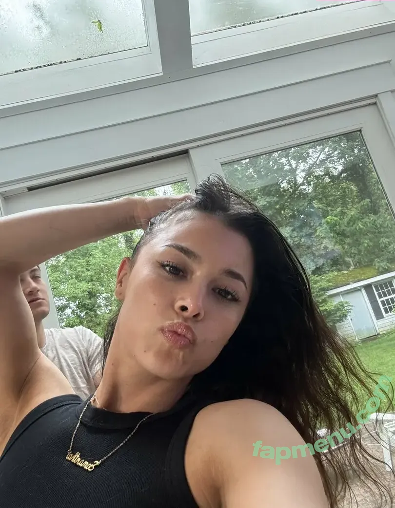 Sammajammaz nude photo #0087 (Sukismom / _samma_jamma / samma_ftw)