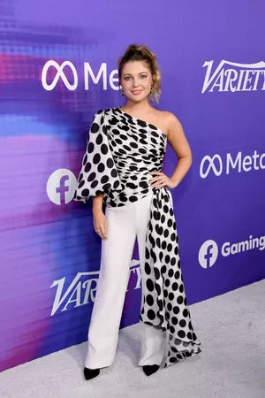 Sammi Hanratty / sammihanratty nude photo #0084