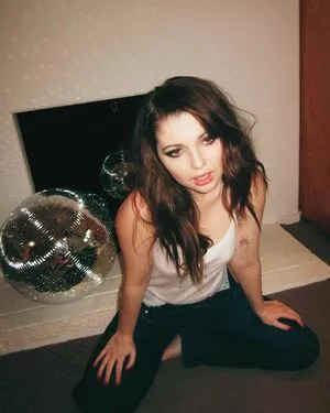 Sammi Hanratty / sammihanratty nude photo #0156