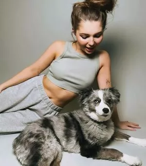 Sammi Hanratty / sammihanratty nude photo #0283