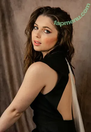 Sammi Hanratty / sammihanratty nude photo #0563