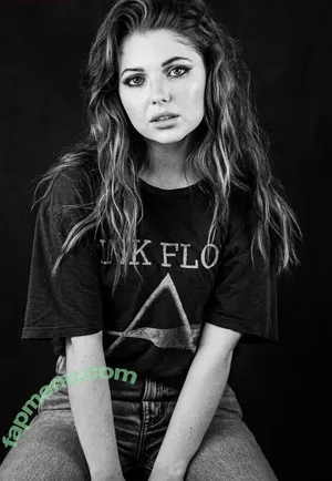 Sammi Hanratty / sammihanratty nude photo #0569