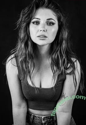 Sammi Hanratty / sammihanratty nude photo #0596