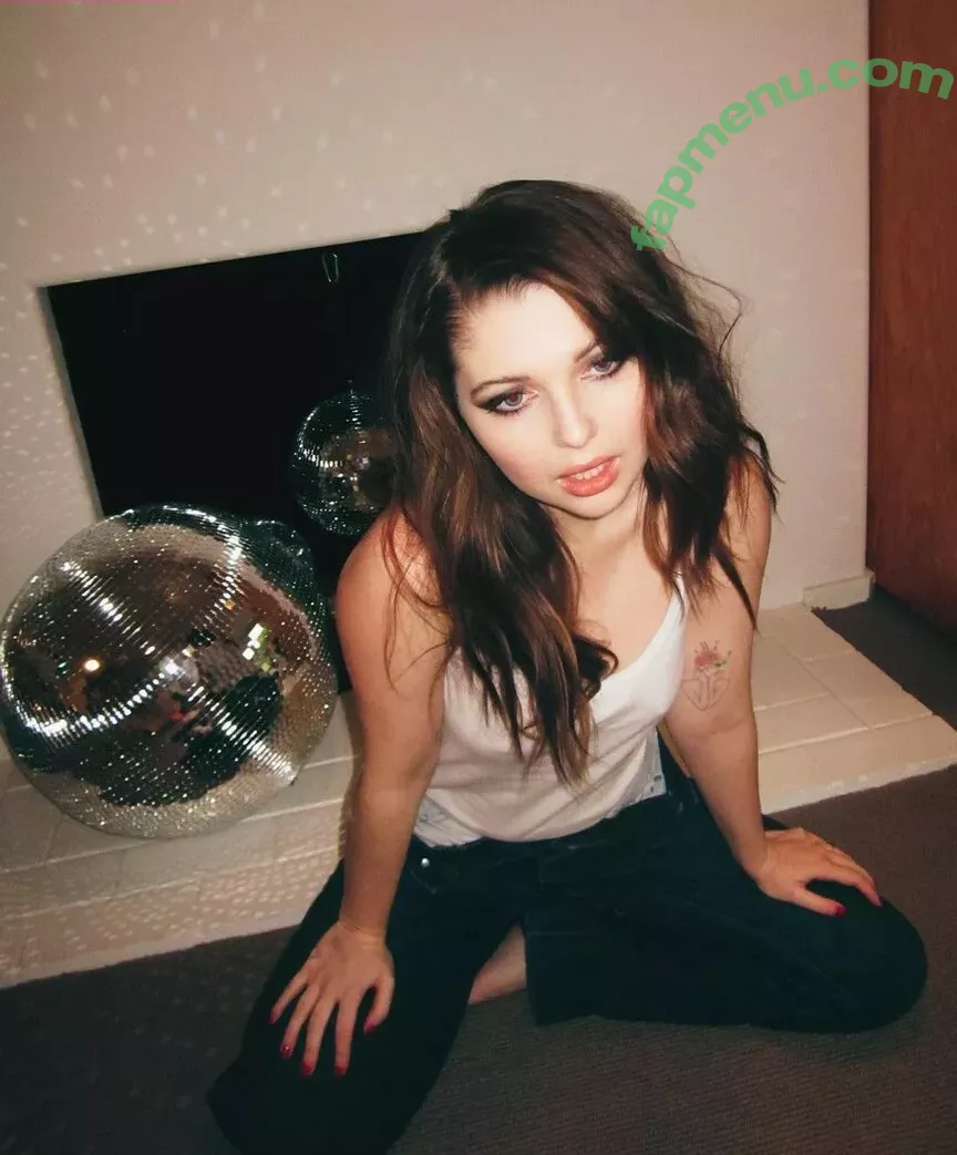 Sammi Hanratty nude photo #0156 (sammihanratty)