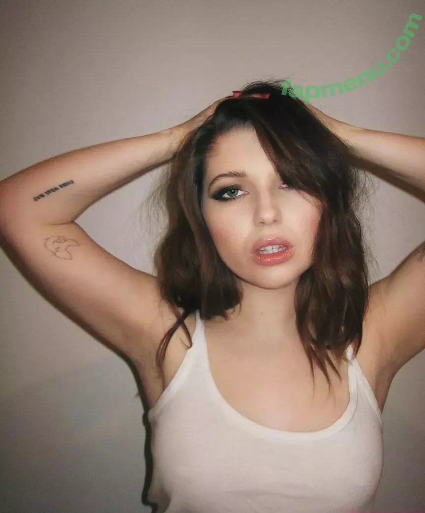 Sammi Hanratty nude photo #0157 (sammihanratty)