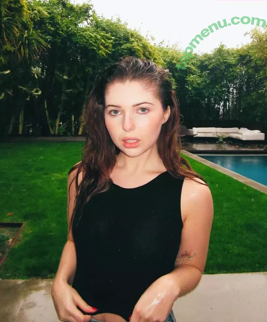 Sammi Hanratty nude photo #0158 (sammihanratty)