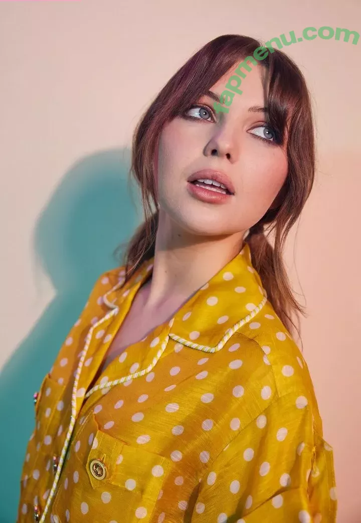 Sammi Hanratty nude photo #0169 (sammihanratty)