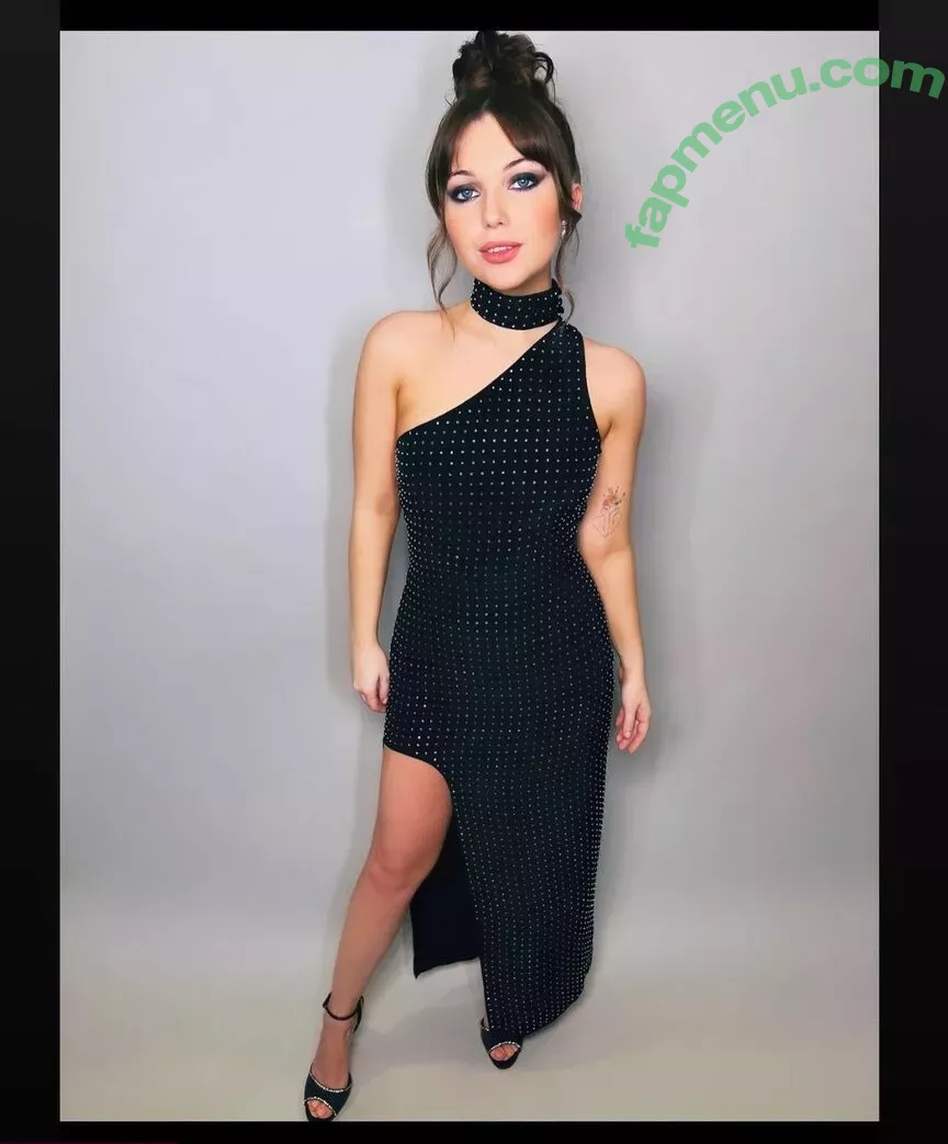 Sammi Hanratty nude photo #0189 (sammihanratty)