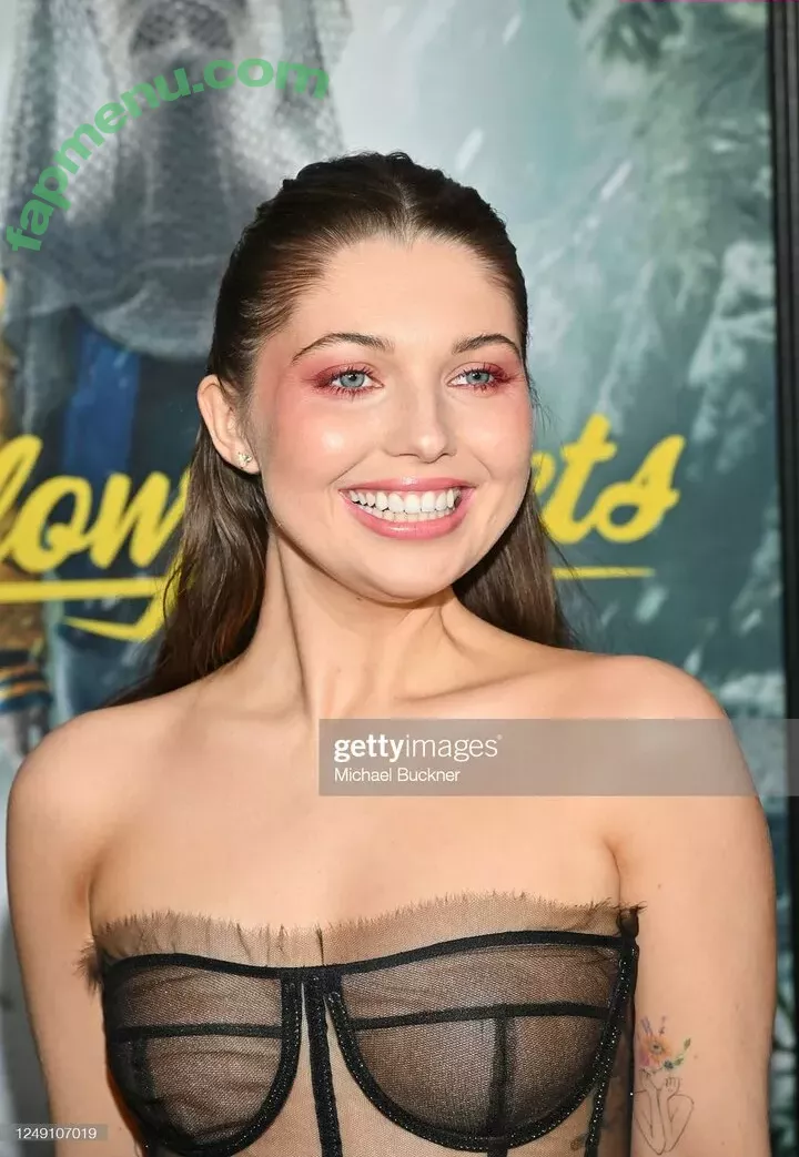 Sammi Hanratty nude photo #0204 (sammihanratty)