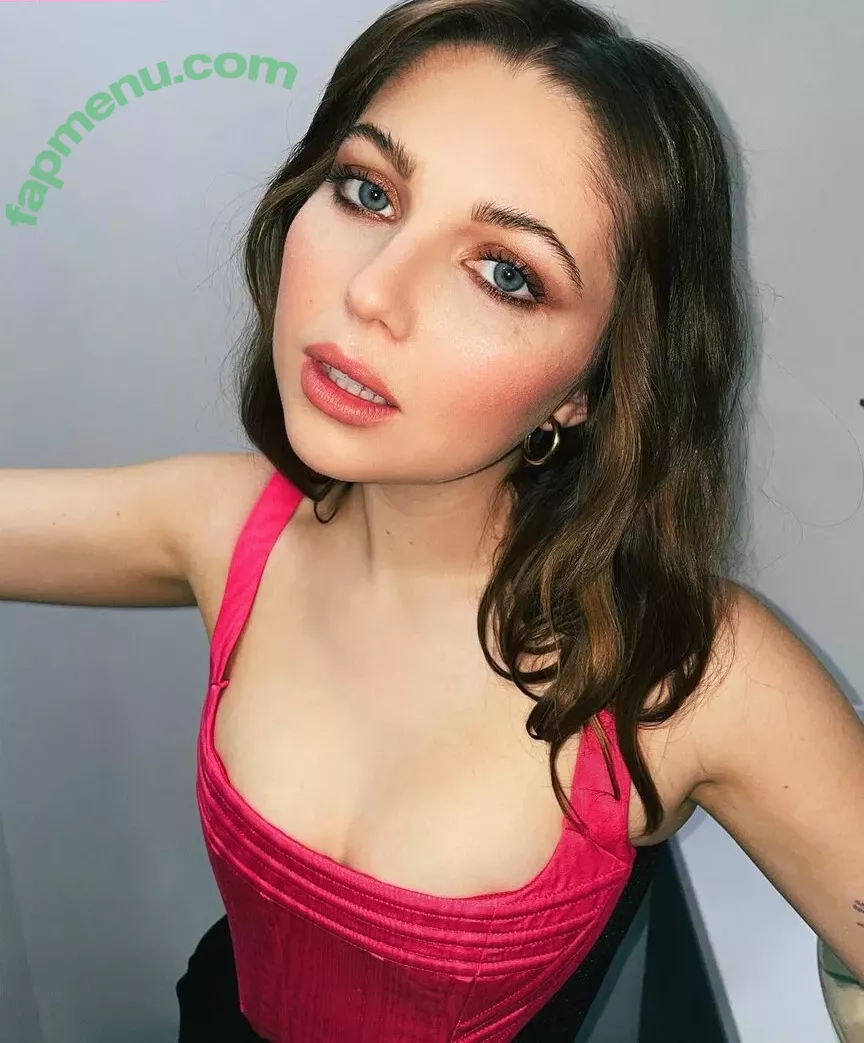 Sammi Hanratty nude photo #0235 (sammihanratty)