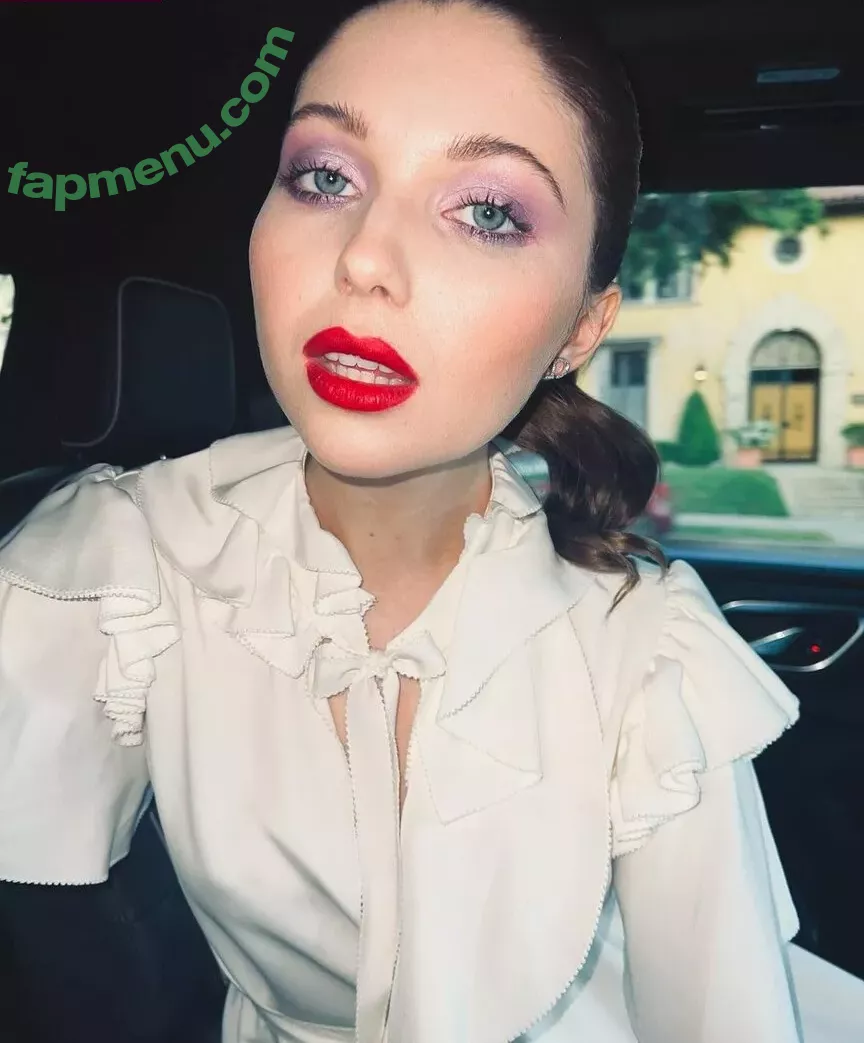 Sammi Hanratty nude photo #0237 (sammihanratty)