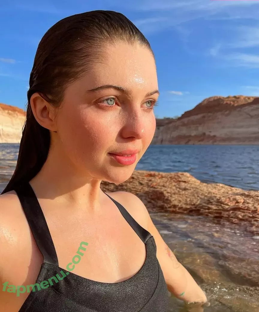 Sammi Hanratty nude photo #0248 (sammihanratty)