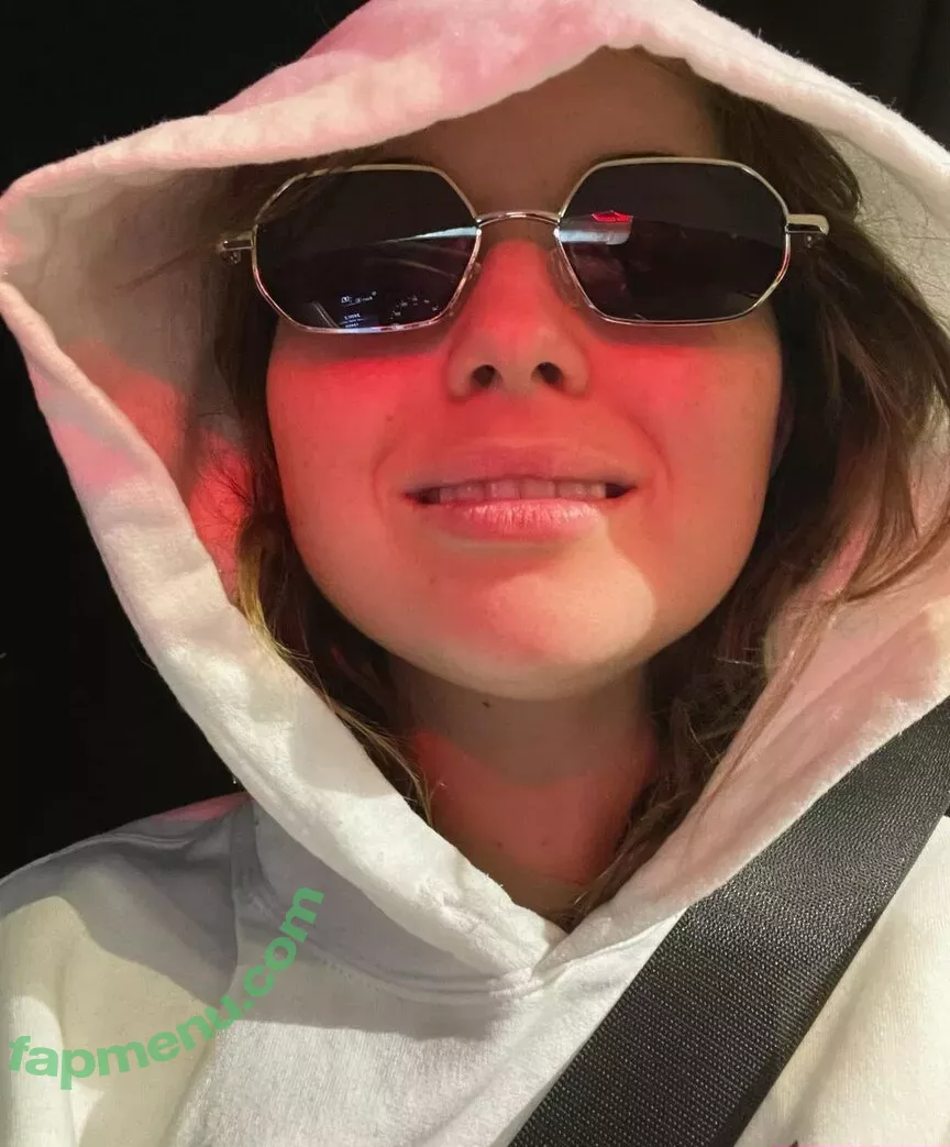 Sammi Hanratty nude photo #0267 (sammihanratty)