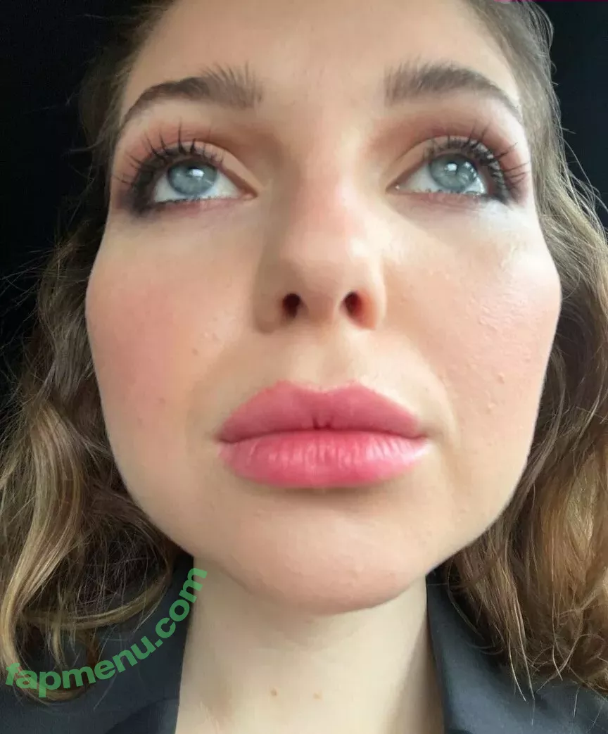 Sammi Hanratty nude photo #0270 (sammihanratty)