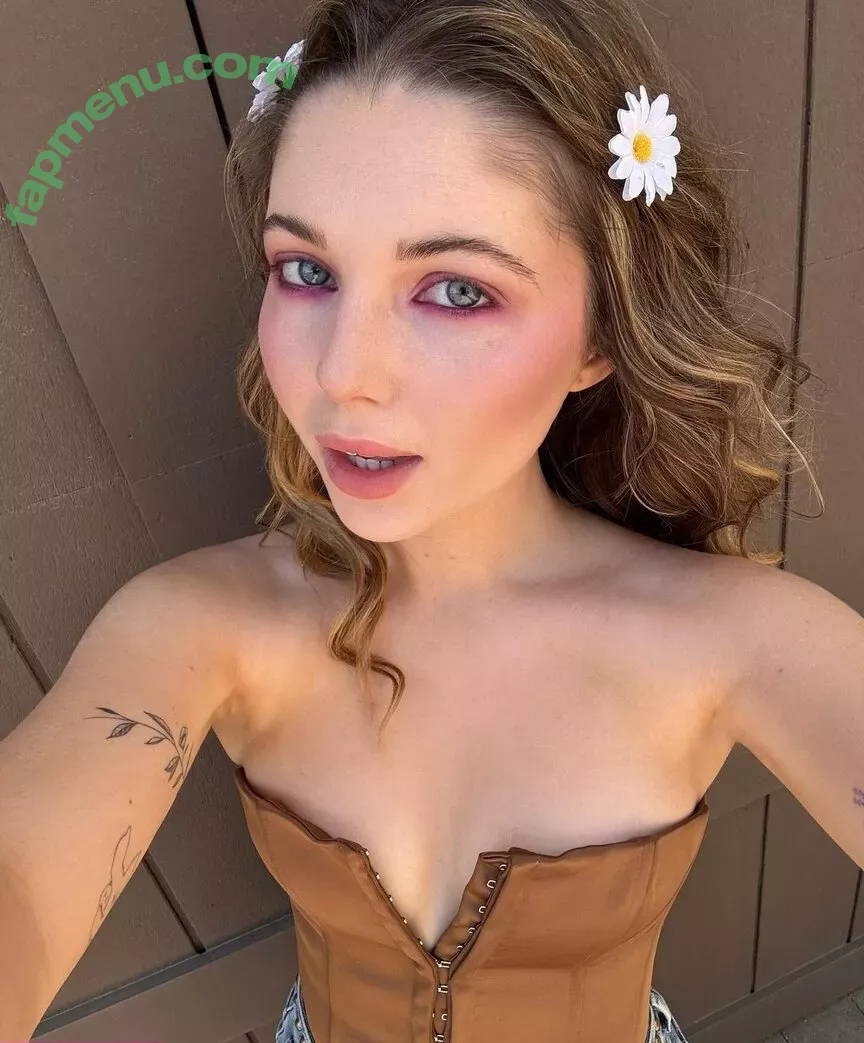 Sammi Hanratty nude photo #0341 (sammihanratty)