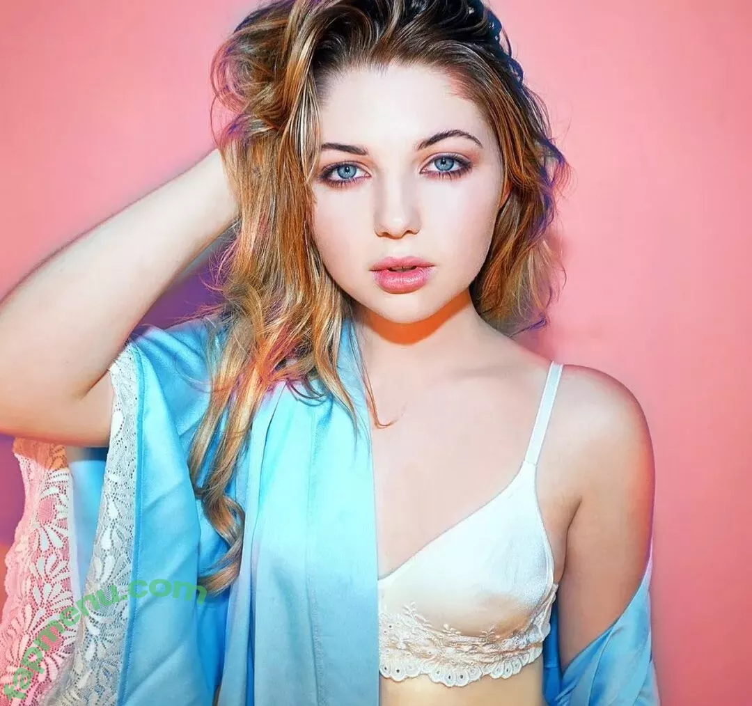 Sammi Hanratty nude photo #0352 (sammihanratty)