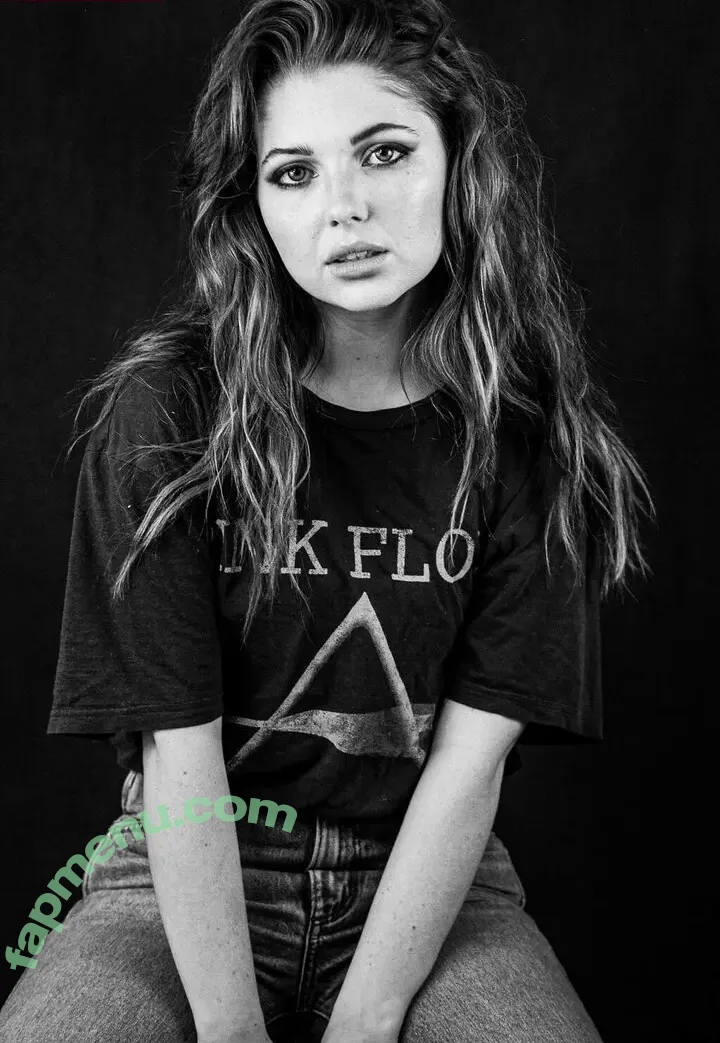 Sammi Hanratty nude photo #0569 (sammihanratty)