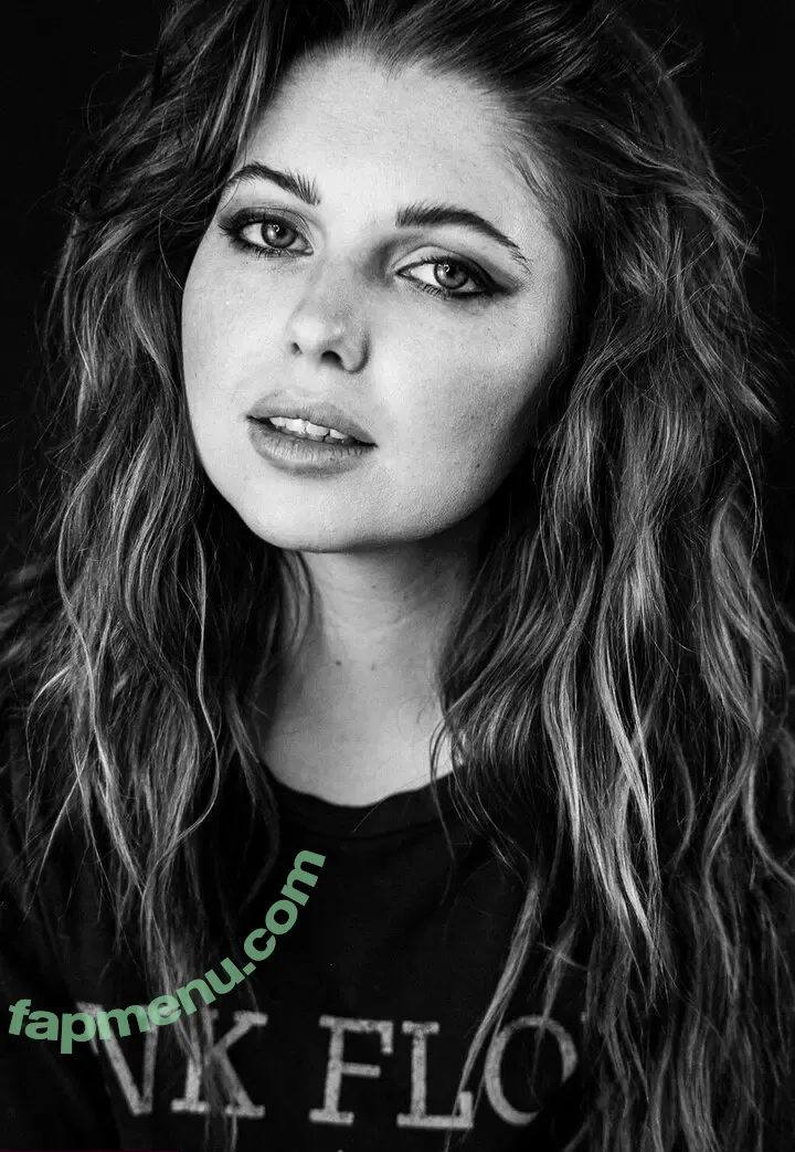 Sammi Hanratty nude photo #0580 (sammihanratty)