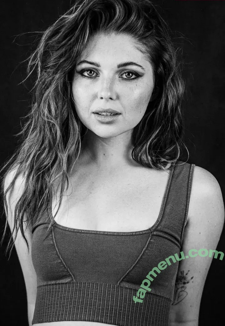 Sammi Hanratty nude photo #0597 (sammihanratty)