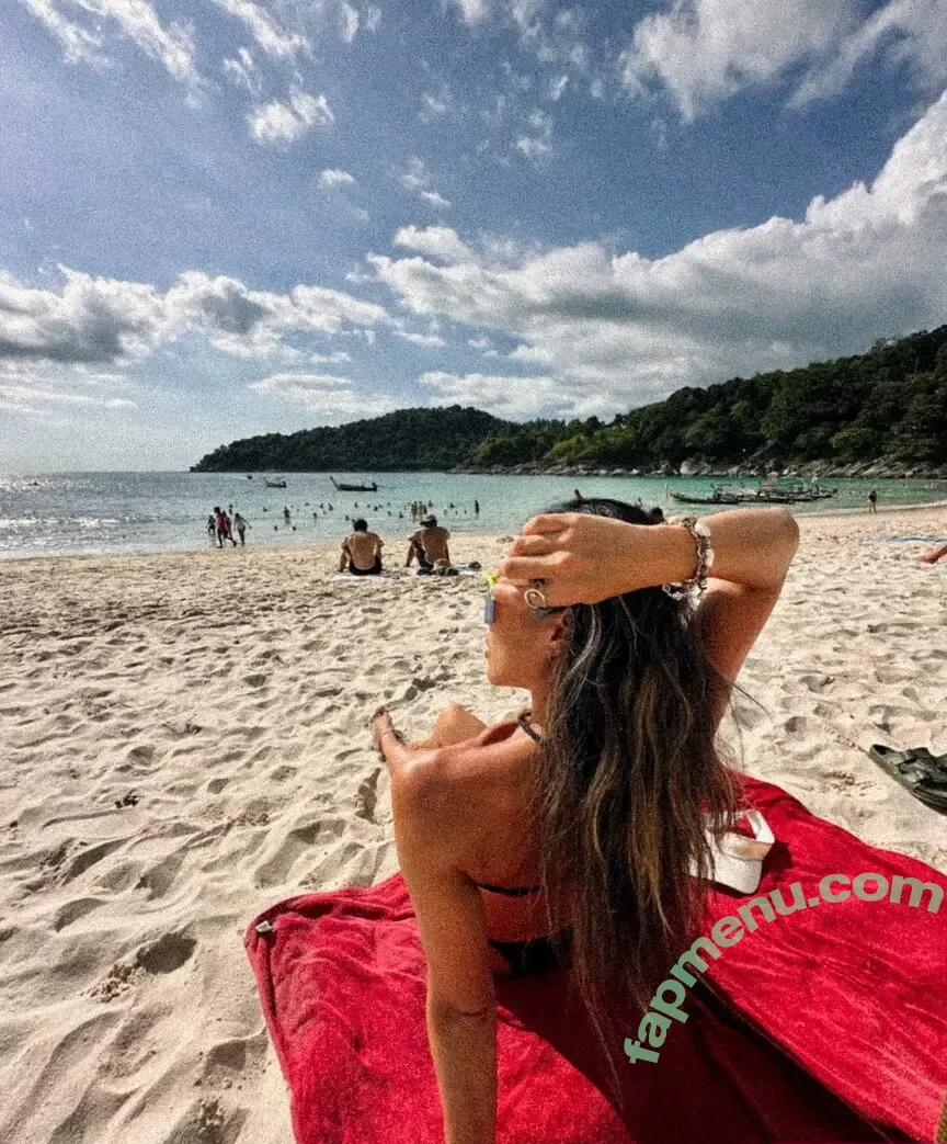 Sammiglx nude photo #0016 (Sammiglx)