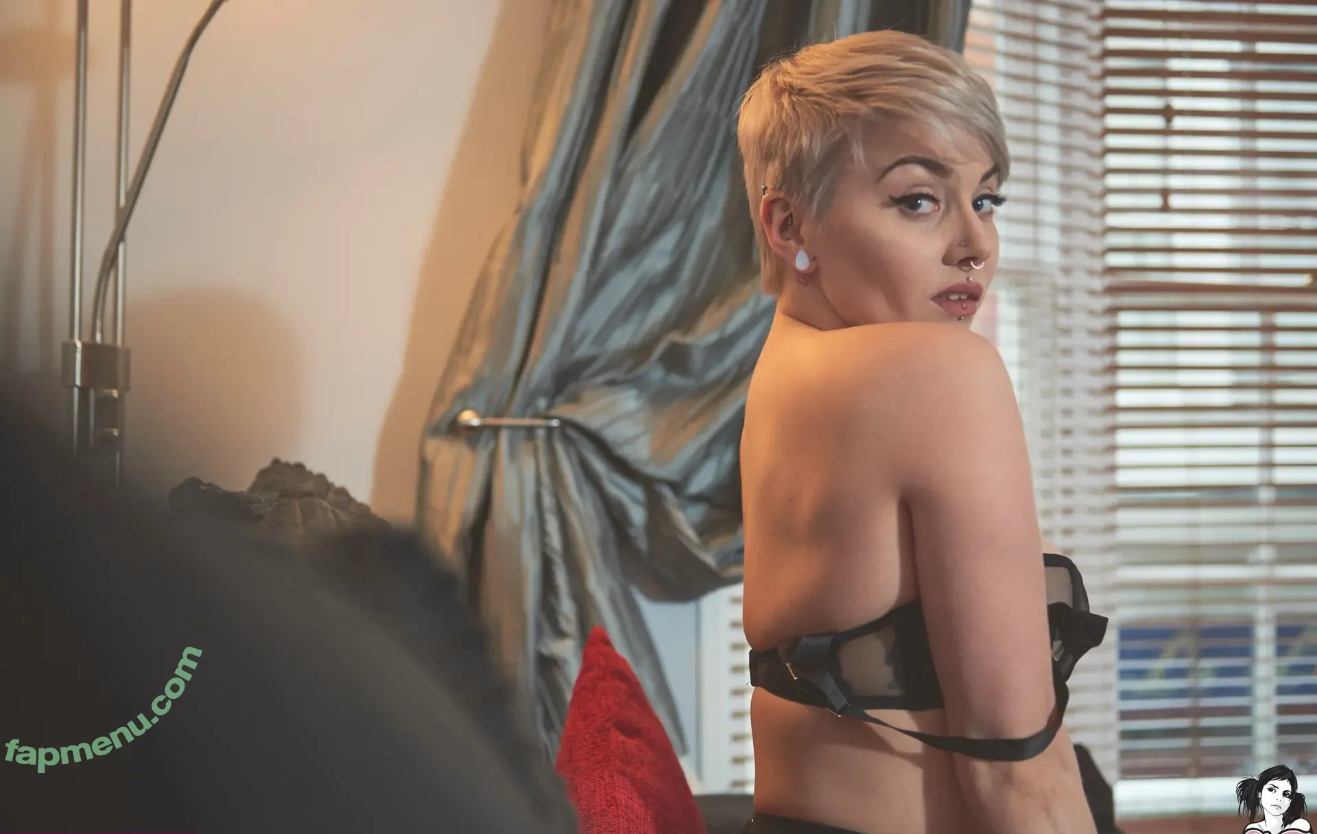 Sammiii Suicide nude photo #0605 (franken_h00ker / sammi-starfish)