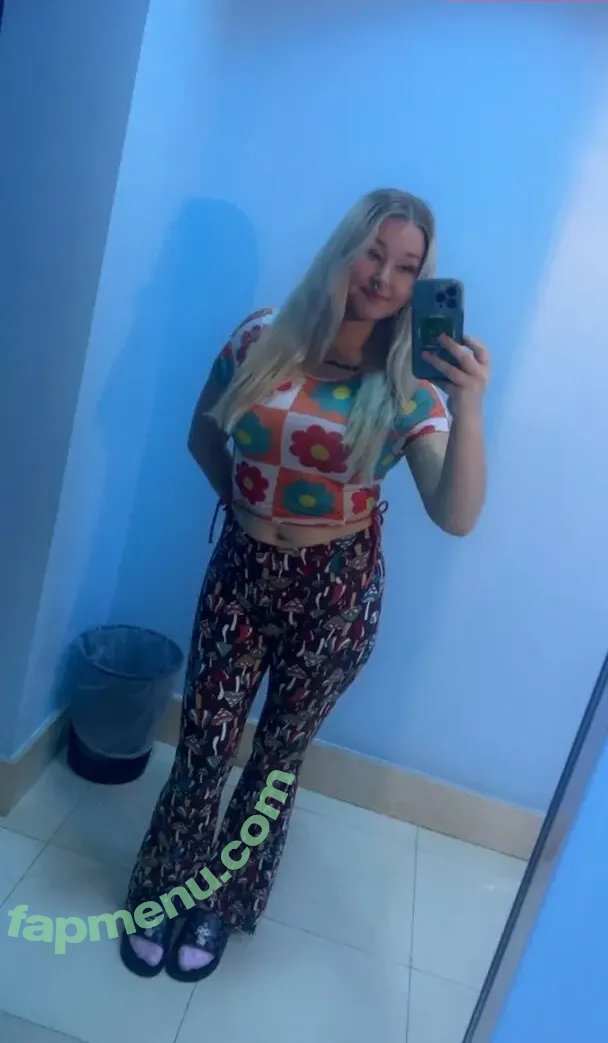 Sammy nude photo #0077 (kinkycraftyqueen / sammyyingram)