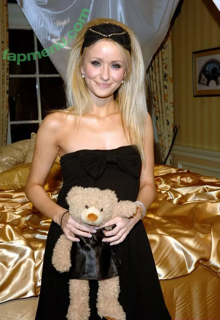 Sammy Winward nude photo #0065 (sammy_winward1)