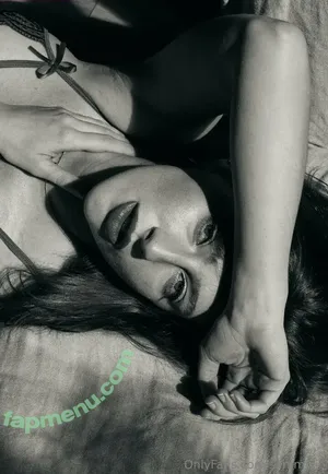  nude photo #0001