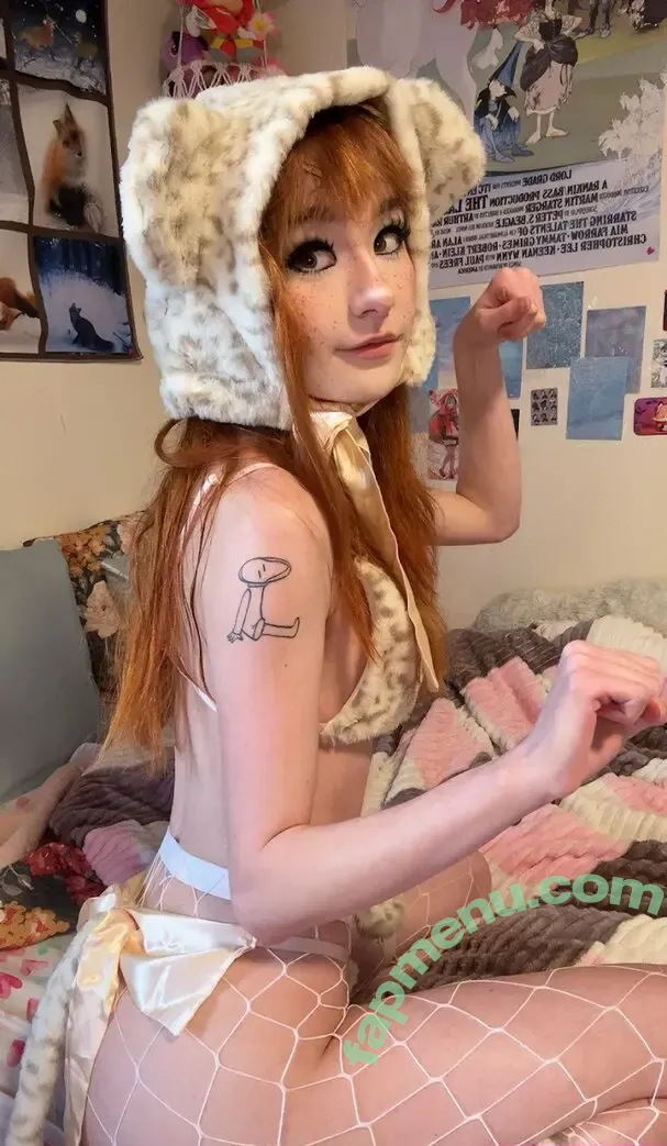 Sammynoodlesoup nude photo #0354 (thegoldengoddes / user)