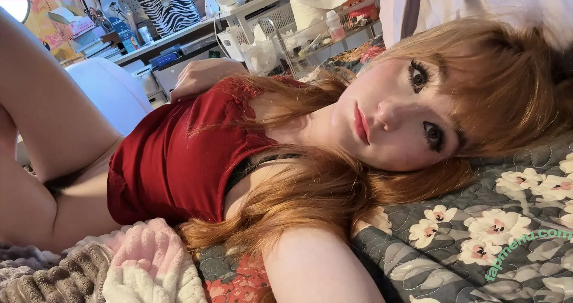 Sammynoodlesoup nude photo #0523 (thegoldengoddes / user)
