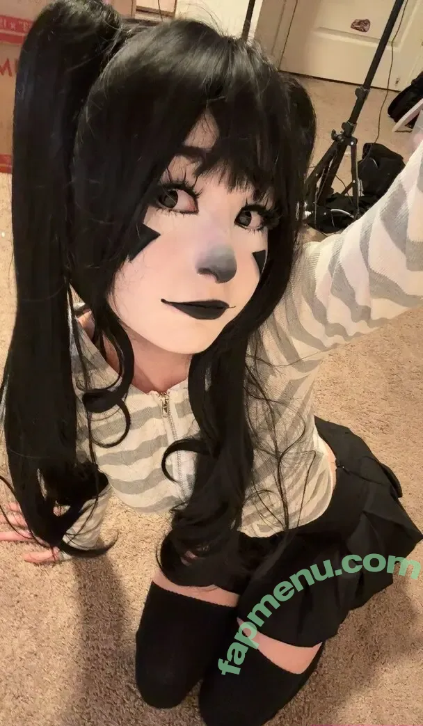 Sammynoodlesoup nude photo #0532 (thegoldengoddes / user)